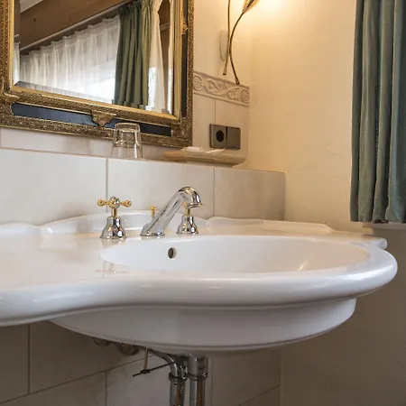 Hotel Meiser Rosenstuben 3*