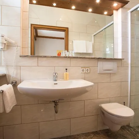 Meiser Rosenstuben 3*